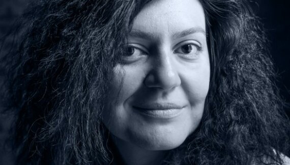 Ukolébavka pro muže a surrealistické ikony. Mít a nemít rád lidi